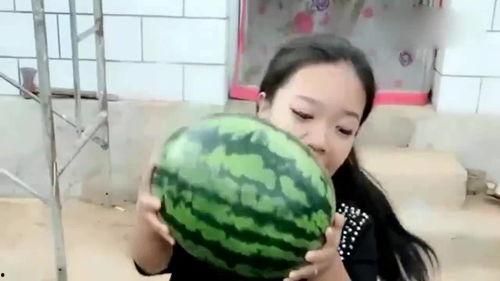 拿瓜吃的视频,短视频中的美食诱惑与生活趣味