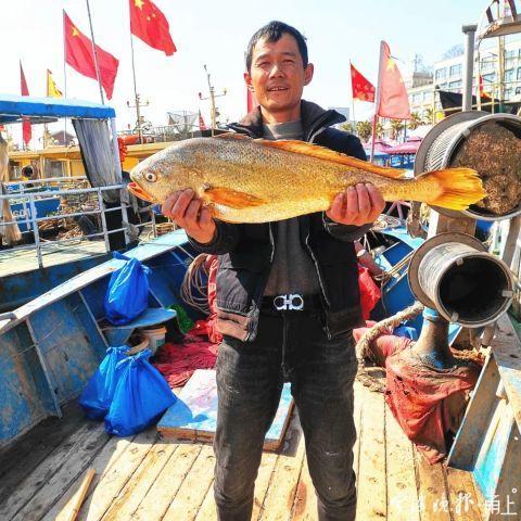 渔民围观吃瓜视频大全,揭秘海上吃瓜视频背后的趣味与生活