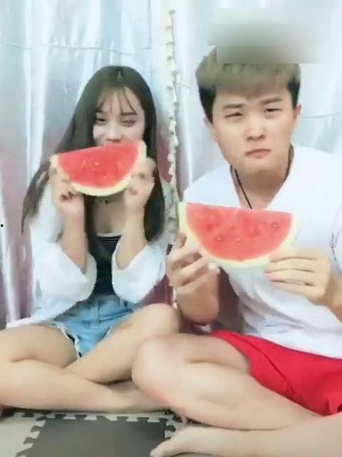 吃瓜很快的视频,揭秘热门视频背后的精彩瞬间